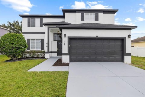 Casa en venta en Brandon, Florida, 6 dormitorios, 294.87 m2 № 1903705 - foto 1