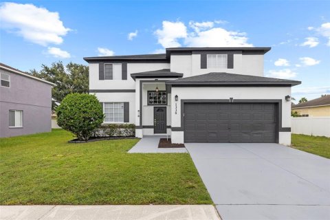 Casa en venta en Brandon, Florida, 6 dormitorios, 294.87 m2 № 1903705 - foto 2