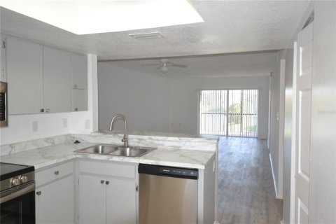 Condo in Oldsmar, Florida, 2 bedrooms  № 1883108 - photo 4