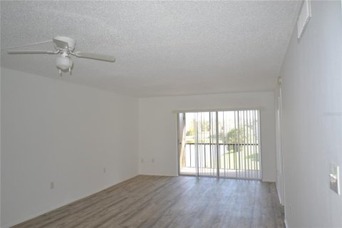 Condo in Oldsmar, Florida, 2 bedrooms  № 1883108 - photo 2
