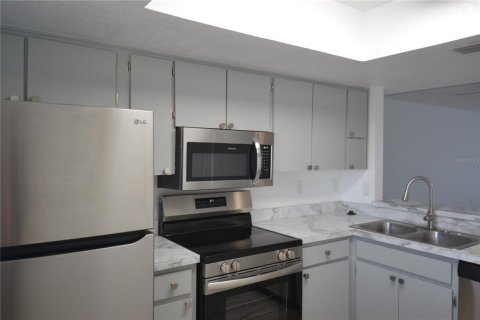 Condo in Oldsmar, Florida, 2 bedrooms  № 1883108 - photo 5