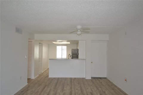 Condo in Oldsmar, Florida, 2 bedrooms  № 1883108 - photo 7