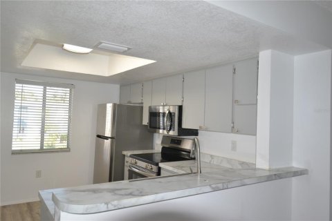 Condo in Oldsmar, Florida, 2 bedrooms  № 1883108 - photo 6