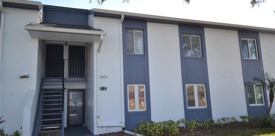 Condo in Oldsmar, Florida, 2 bedrooms № 1883108