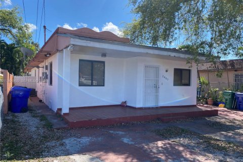 Casa en alquiler en Miami, Florida, 2 dormitorios, 88.26 m2 № 2026341 - foto 3