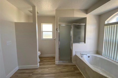 House in Bradenton, Florida 3 bedrooms, 169.64 sq.m. № 1809950 - photo 10