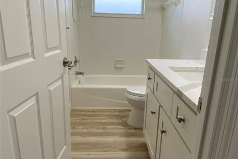 House in Bradenton, Florida 3 bedrooms, 169.64 sq.m. № 1809950 - photo 7