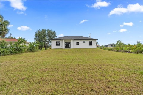 Casa en venta en Lehigh Acres, Florida, 3 dormitorios, 106.28 m2 № 2018553 - foto 28