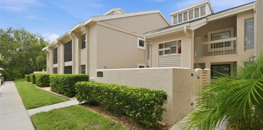 Condo in Oldsmar, Florida, 2 bedrooms № 2200724