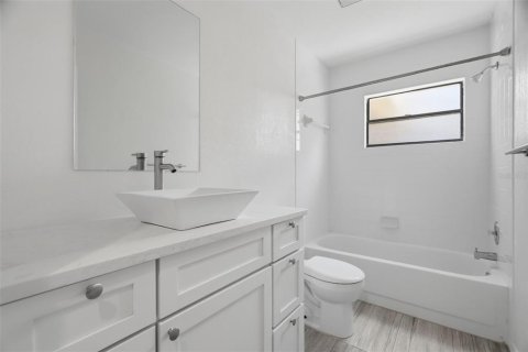 Condo in Oldsmar, Florida, 2 bedrooms № 2200724 - photo 29