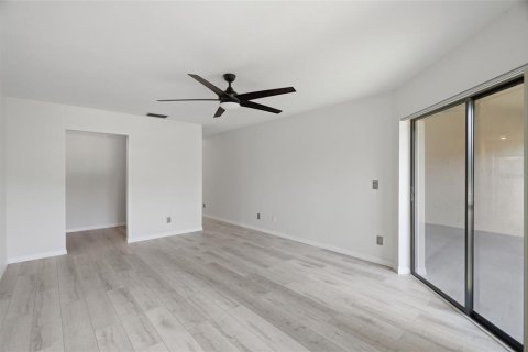 Condo in Oldsmar, Florida, 2 bedrooms № 2200724 - photo 22