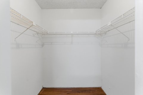 Condo in Tamarac, Florida, 1 bedroom  № 2154542 - photo 9