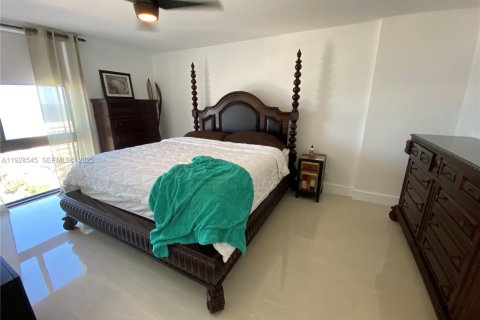 Condominio en alquiler en Hollywood, Florida, 2 dormitorios, 116.5 m2 № 1982924 - foto 3