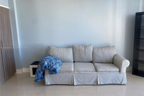 Condominio en alquiler en Hollywood, Florida, 2 dormitorios, 116.5 m2 № 1982924 - foto 26