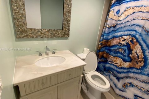 Condominio en alquiler en Hollywood, Florida, 2 dormitorios, 116.5 m2 № 1982924 - foto 21