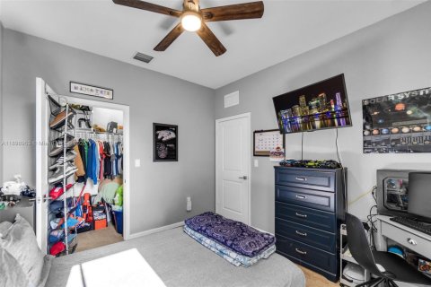 Снять в аренду таунхаус в Хомстед, Флорида 3 спальни, 160.81м2, № 1951013 - фото 24