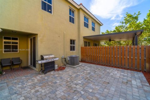 Снять в аренду таунхаус в Хомстед, Флорида 3 спальни, 160.81м2, № 1951013 - фото 27