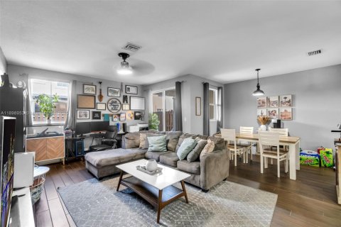 Снять в аренду таунхаус в Хомстед, Флорида 3 спальни, 160.81м2, № 1951013 - фото 15