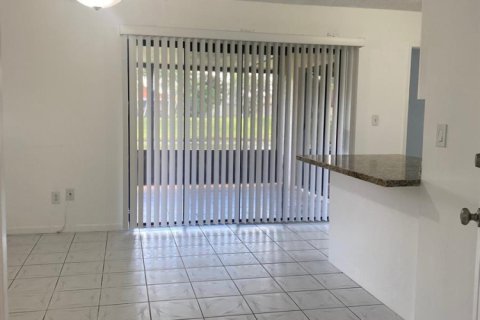 Appartement à louer à West Palm Beach, Floride: 1 chambre, 85.93 m2 № 2178538 - photo 10