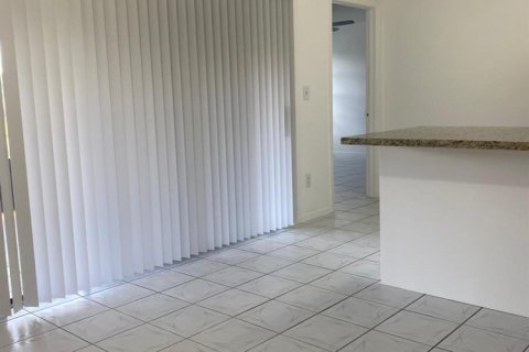 Appartement à louer à West Palm Beach, Floride: 1 chambre, 85.93 m2 № 2178538 - photo 11