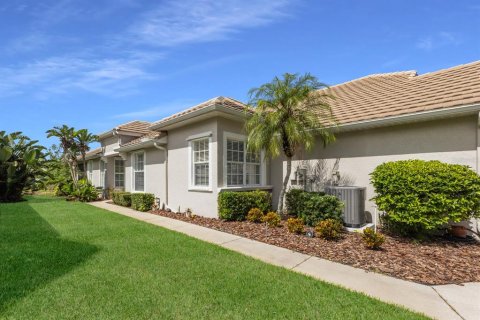 Villa ou maison à vendre à Lakewood Ranch, Floride: 2 chambres, 144 m2 № 1832192 - photo 5