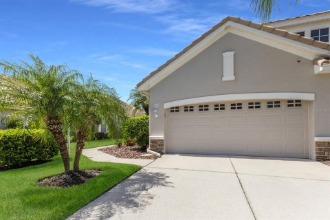 Villa ou maison à vendre à Lakewood Ranch, Floride: 2 chambres, 144 m2 № 1832192 - photo 4