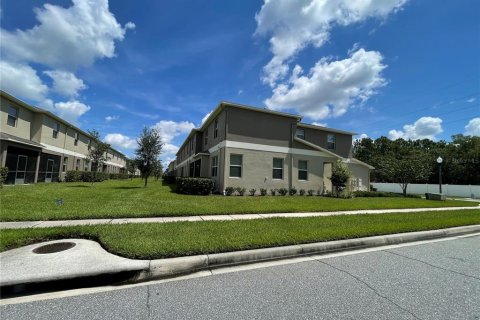 Touwnhouse à vendre à Orlando, Floride: 3 chambres, 147.16 m2 № 1847099 - photo 2