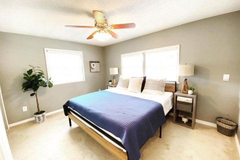 House in Inglis, Florida 4 bedrooms, 200.11 sq.m. № 1767071 - photo 5
