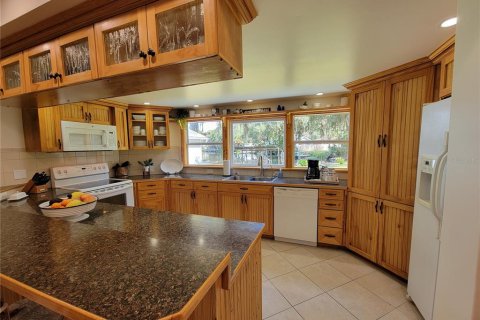 House in Inglis, Florida 4 bedrooms, 200.11 sq.m. № 1767071 - photo 12