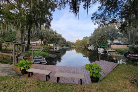 House in Inglis, Florida 4 bedrooms, 200.11 sq.m. № 1767071 - photo 2