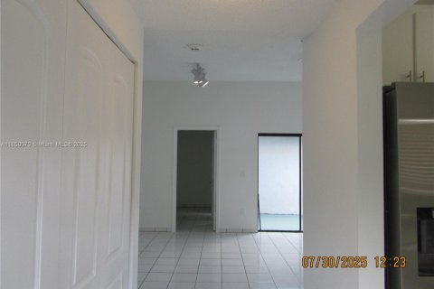 Adosado en venta en Miami, Florida, 2 dormitorios, 78.04 m2 № 1857037 - foto 7