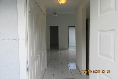 Adosado en venta en Miami, Florida, 2 dormitorios, 78.04 m2 № 1857037 - foto 6
