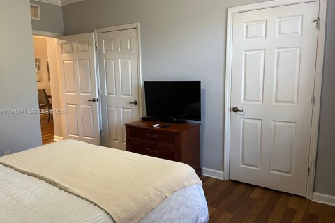 Купить кондоминиум в Киссимми, Флорида 6 комнат, 115.57м2, № 2003834 - фото 26