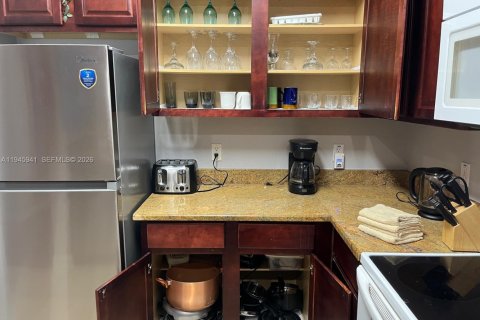 Купить кондоминиум в Киссимми, Флорида 6 комнат, 115.57м2, № 2003834 - фото 14