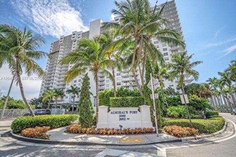 Condo in Aventura, Florida, 1 bedroom № 2087188 - photo 22