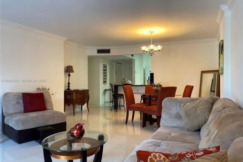 Condo in Aventura, Florida, 1 bedroom № 2087188 - photo 14