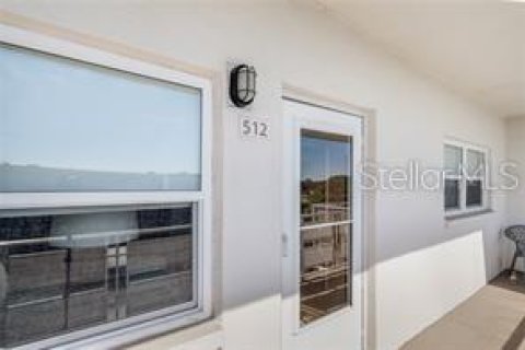 Condo in Saint Petersburg, Florida, 2 bedrooms № 2101918