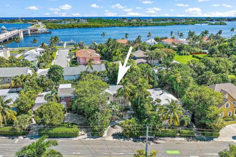 House in West Palm Beach, Florida 3 bedrooms, 183.11 sq.m. № 2084183 - photo 4