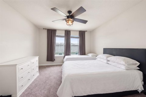 House in Kissimmee, Florida 4 bedrooms, 198.63 sq.m. № 2109323 - photo 29