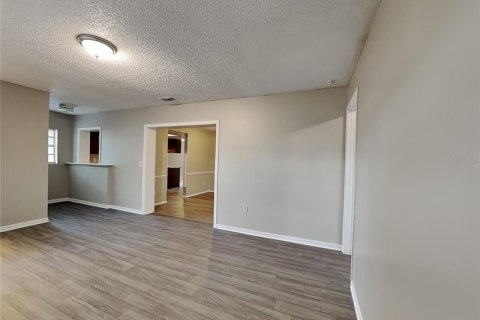 Casa en alquiler en Orlando, Florida, 3 dormitorios, 181.35 m2 № 1914024 - foto 15