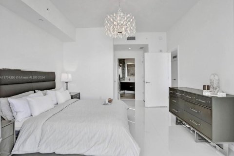 Condo in Miami, Florida, 1 bedroom  № 1694155 - photo 7