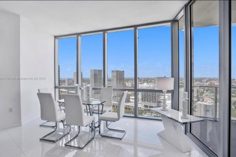 Condo in Miami, Florida, 1 bedroom  № 1694155 - photo 4