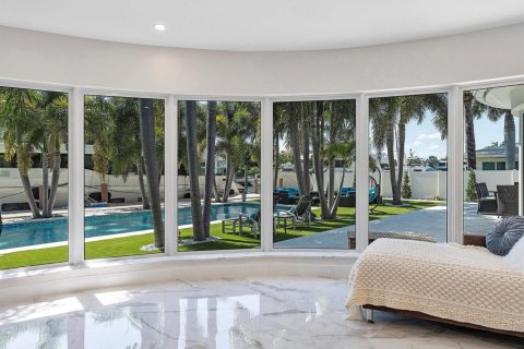 House in Fort Lauderdale, Florida 4 bedrooms, 275.83 sq.m. № 2175555 - photo 3