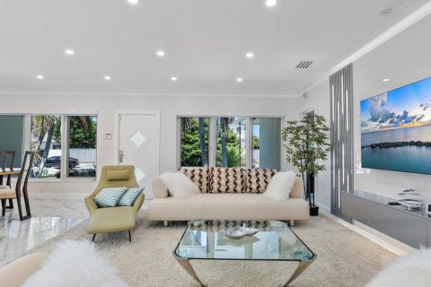 House in Fort Lauderdale, Florida 4 bedrooms, 275.83 sq.m. № 2175555 - photo 16
