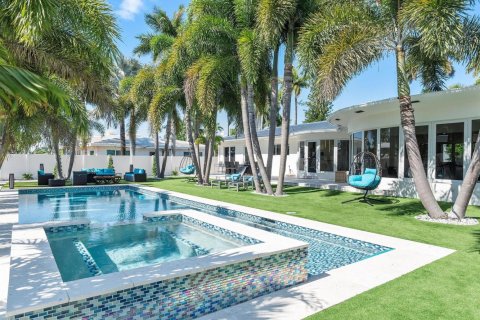 House in Fort Lauderdale, Florida 4 bedrooms, 275.83 sq.m. № 2175555 - photo 2