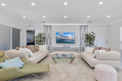 House in Fort Lauderdale, Florida 4 bedrooms, 275.83 sq.m. № 2175555 - photo 8