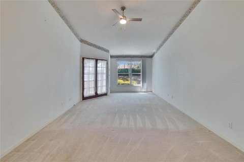 Condominio en alquiler en Sun City Center, Florida, 2 dormitorios, 175.31 m2 № 1721130 - foto 19
