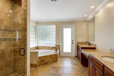 Купить виллу или дом в Уэстон, Флорида 9 комнат, 245.08м2, № 1928114 - фото 10