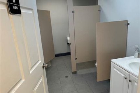 Immobilier commercial à louer à Kissimmee, Floride: 461.72 m2 № 2143960 - photo 10