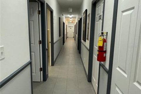 Immobilier commercial à louer à Kissimmee, Floride: 461.72 m2 № 2143960 - photo 7